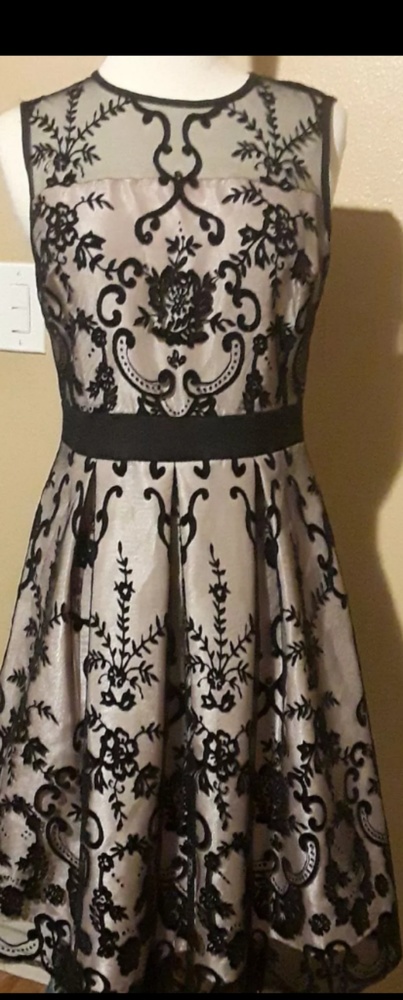 Cocktail dress/evening wear